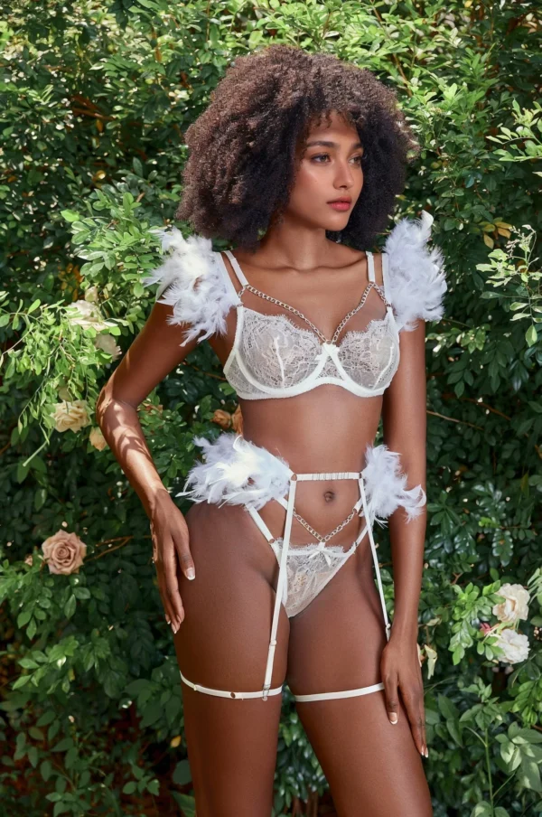 Conjunto de Lencería de Plumas Ethereal