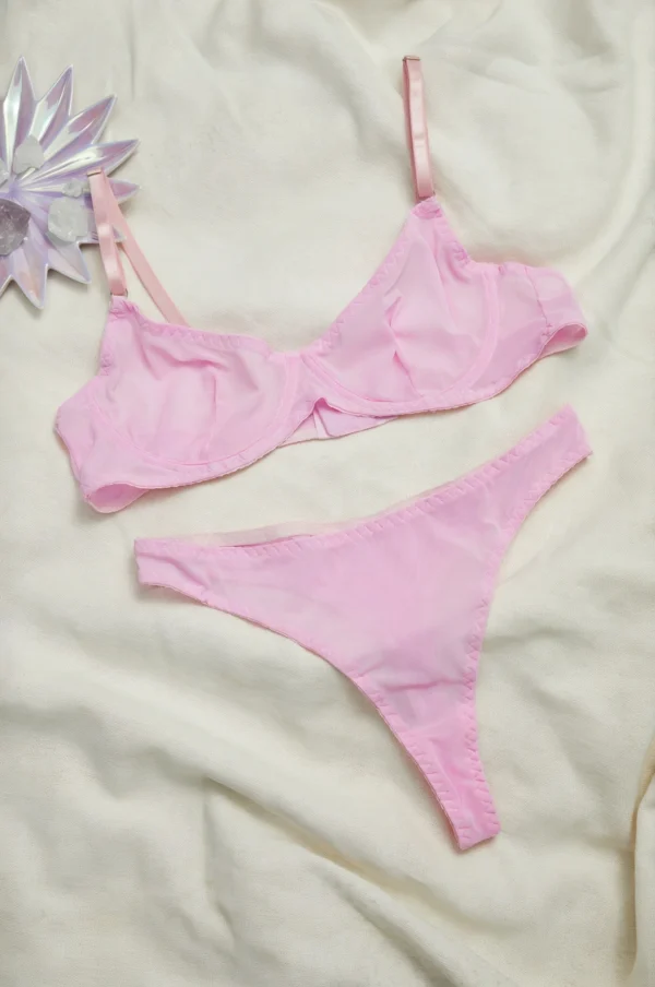 Conjunto de Bralette y Braguitas Transparentes de Malla
