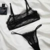 Conjunto de Bralette de Encaje Negro