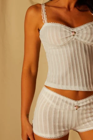 Conjunto de ropa interior de descanso con camiseta y shorts mini