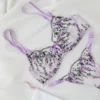 Conjunto de lencería de flores moradas