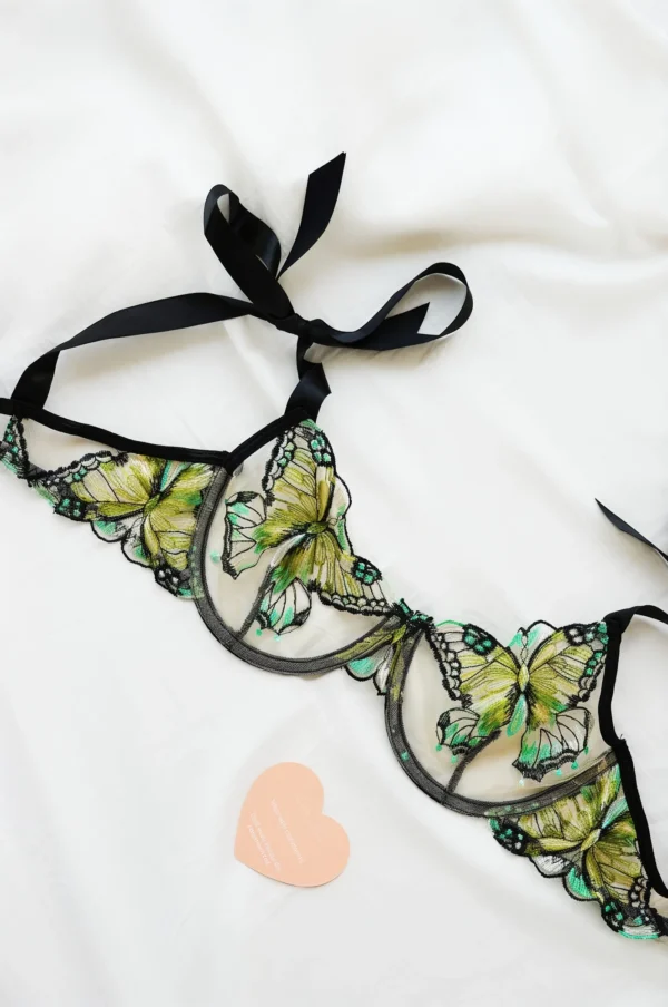 Lencería de Mariposas Verdes