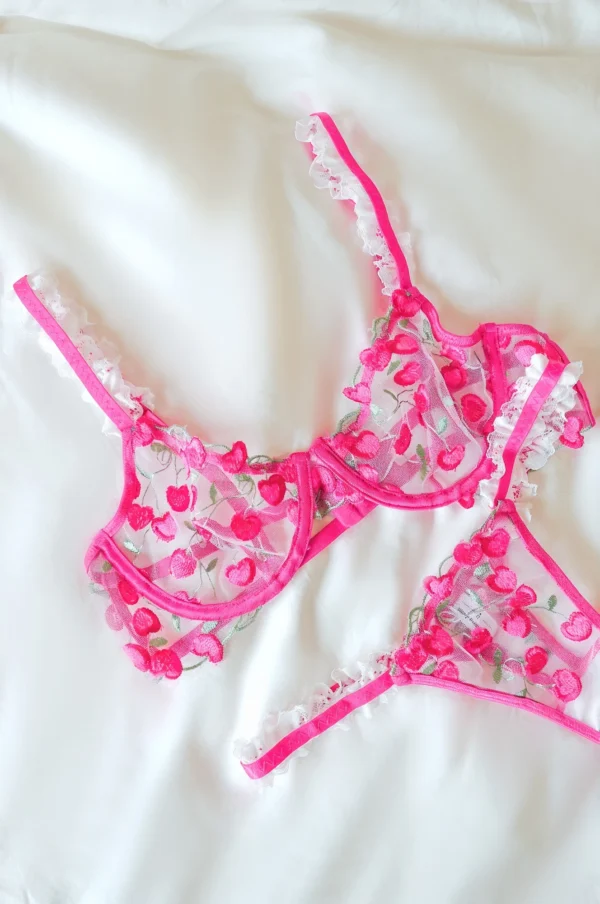 Conjunto de sujetador y calzoncillo de cerezas