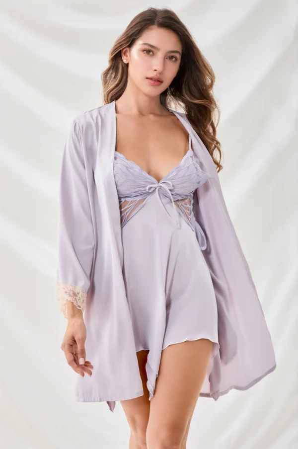 Vestido de Camisón de Mariposa y Kimono de Lila,