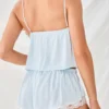 Pijama de encaje azul claro