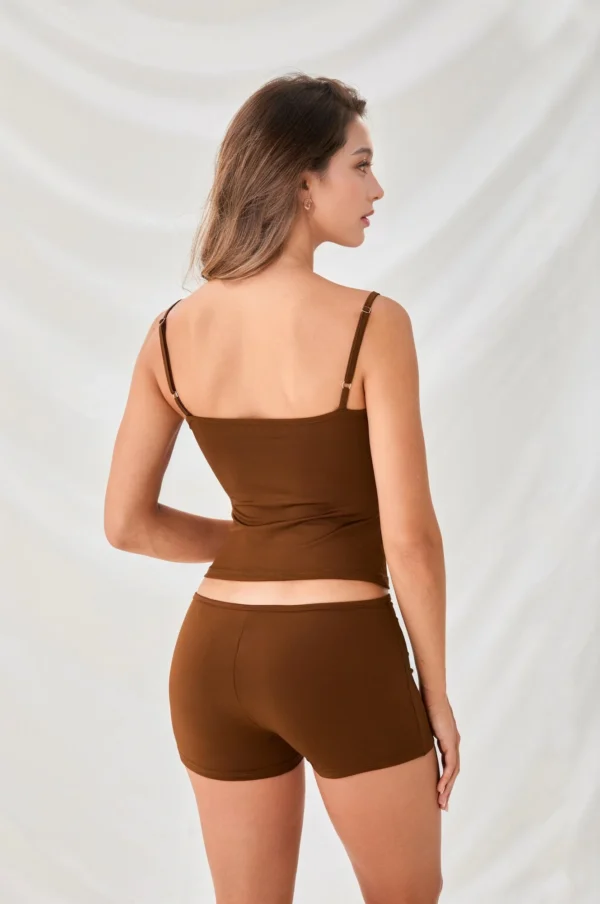 Conjunto de pijama camisón y shortes mini marrón elegante