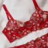 Conjunto de lencería rojo para fiestas
