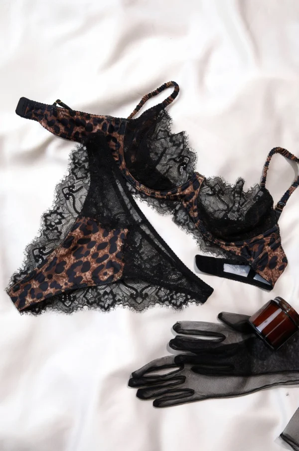 Lencería de estampa de leopardo