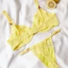 Conjunto de Lencería Amarillo con Encaje y Satén