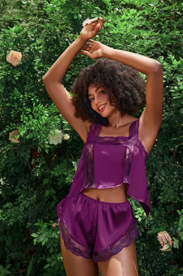 Conjunto de Camisón y Pantalones Cortos de Encaje Morado y Seda