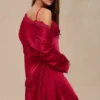 Conjunto de camisilla y kimono de satén rojo
