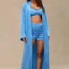 Conjunto de ropa de dormir de satén azul